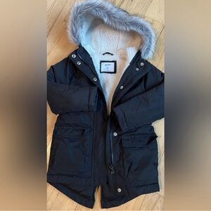 Little girls size XS (5) Old Navy Sherpa lined coat